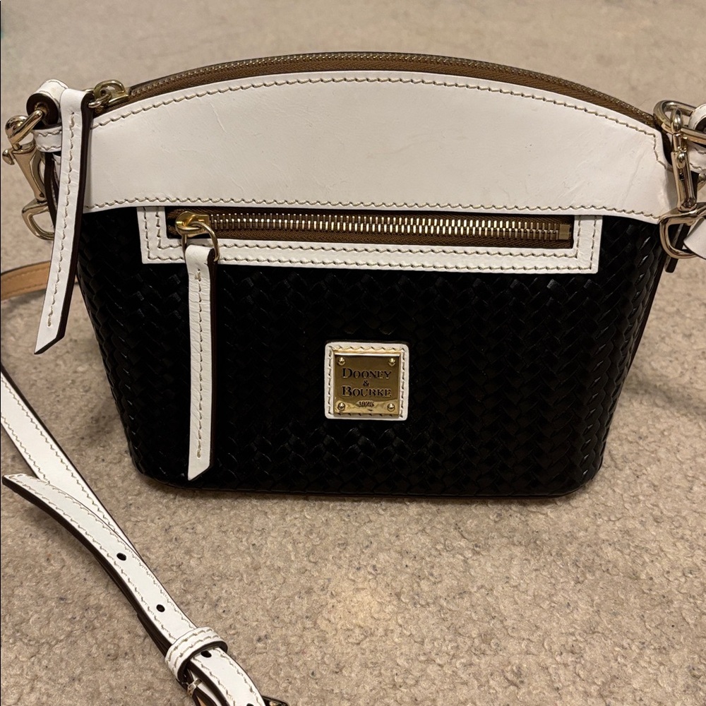 Dooney & Bourke Black and White Crossbody Bag - Picture 2 of 7
